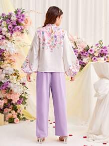 SHEIN Conjunto de 2 peças com Camisa Tecida de Manga Bolha Floral para Adolescente com Decoração de Botão de Pérola e Calça Casual Longa
