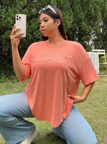 CovetEZ 大尺碼字母刺繡圓領短袖t恤 - 橘色 - 查看 1