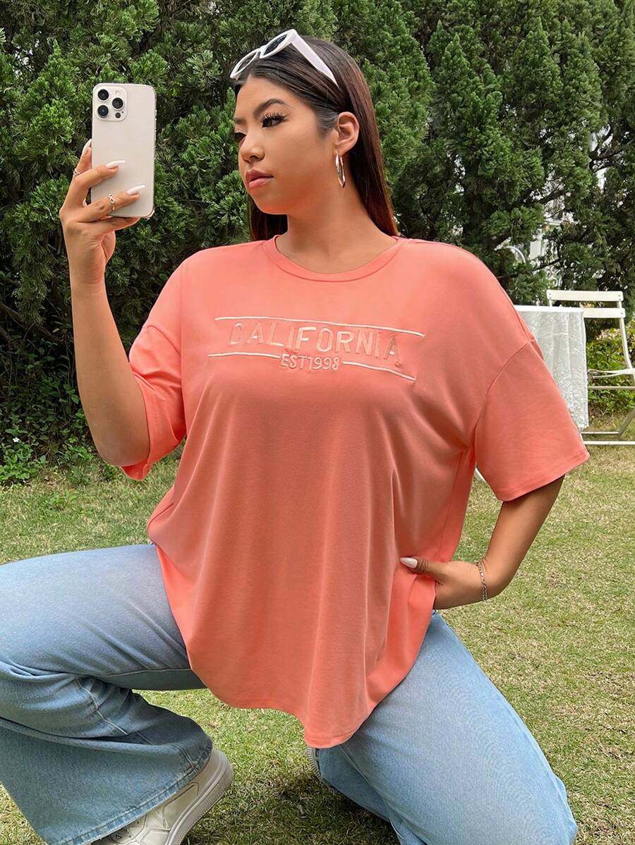 CovetEZ 大尺碼字母刺繡圓領短袖t恤 - 橘色 - 查看 1