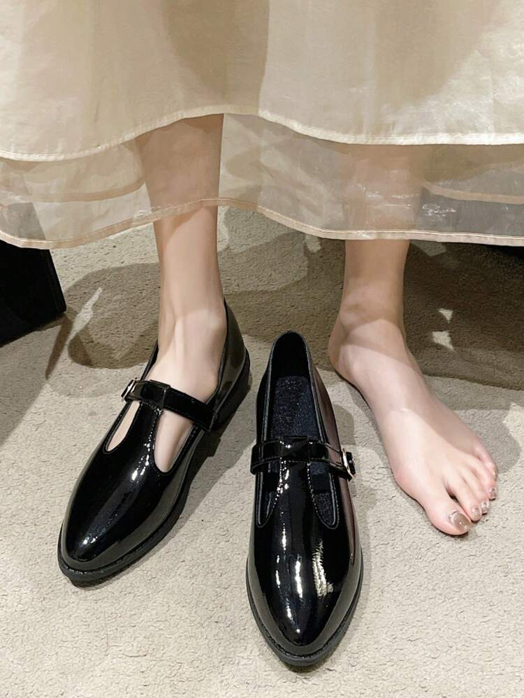 2024 New Spring & Summer British Style Retro Fashion Chunky Heel & Mid-Heel Mary Jane Shoes, Women's Shoes With Pointed Toe Buckle Design - Black - View 1