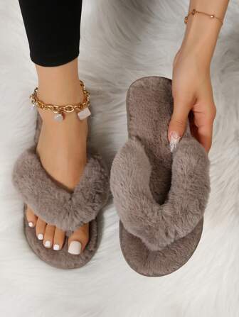 Fall/Winter Flat Women's Flip Flops With Toe Clamp, Comfortable Indoor Slippers,Fluffy Slippers