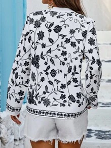 SHEIN LUNE Women's Random Printed Notched V-Neck Vacation Spring/Summer Long Sleeve Shirt