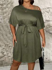 Celure Kích thước lớn Màu thuần Không đối xứng Vòng cổ tay cánh Đầm - màu xanh lá - Xem 4