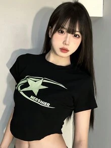 Camiseta crop con estampado de letra bajo curvo - Negro - Ver 3