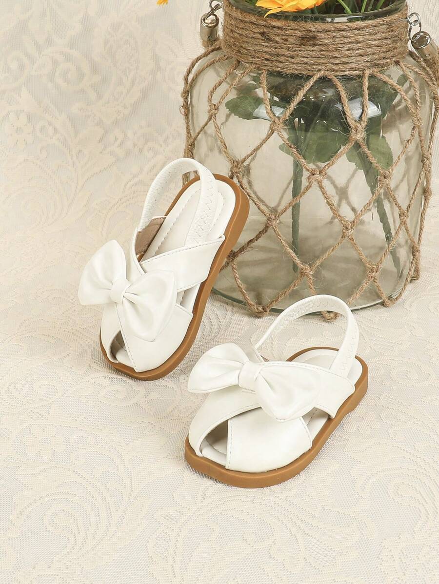 Anti-Slip And Water-Resistant Newborn Baby's Breathable Sandals With Soft Sole, Cute Flower Design For Summer - White - View 1