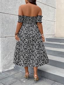 SHEIN Holidaya Plus Size Phong cách ngày lễ Ditsy Váy xẻ cao lệch vai in hoa - Đen và trắng - Xem 2