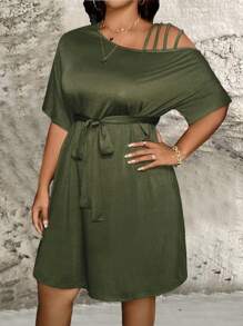 Celure Kích thước lớn Màu thuần Không đối xứng Vòng cổ tay cánh Đầm - màu xanh lá - Xem 5