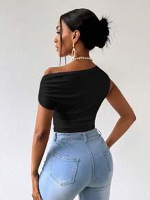 Chiquease Body Uni Avec Encolure Asymétrique Plissée Et Ajustement Slim