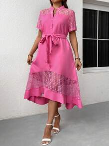 SHEIN Clasi Dress Ukuran Plus Berikat Tombol Kontras Lace Blok Warna Plain Anggun - Berwarna merah muda - View 3