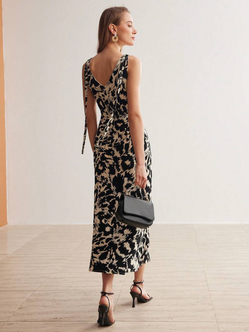 MOTF FULL PRINT V-NECK DRESS