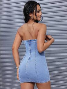 SHEIN EZwear 無肩帶緊身牛仔裙,為時尚的日常造型,適合春夏季節 - 藍色 - 查看 2