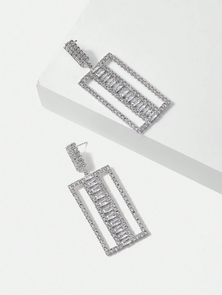 Women's Fashion Rhinestone Decorated Dangle Earrings