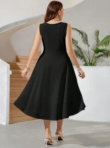 SHEIN Clasi Große Größen Einfarbig Ärmelloses Kleid mit Falten für Frühling/Sommer