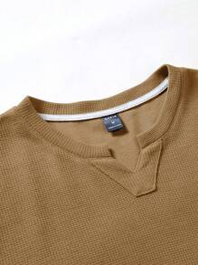 Manfinity Homme Men's Textured Fabric V-Neck T-Shirt For Summer Casual Wear - Coffee Brown - View 4