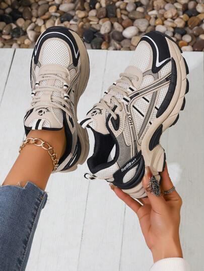 2025 Autumn Fashionable Black & Brown Color Block Women's Chunky Sneakers With Lace-Up