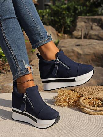 Enfärgade damsneakers, moderiktiga utomhusskor med dubbla dragkedjor, bekväma vadderade skor som ökar fothöjden, rekommenderar att beställa en storlek större på grund av hög fotvändning.