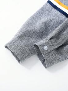 SHEIN 男童拼色鈕扣襯衫，下擺口袋設計，配有翻領 - 灰色 - 查看 4