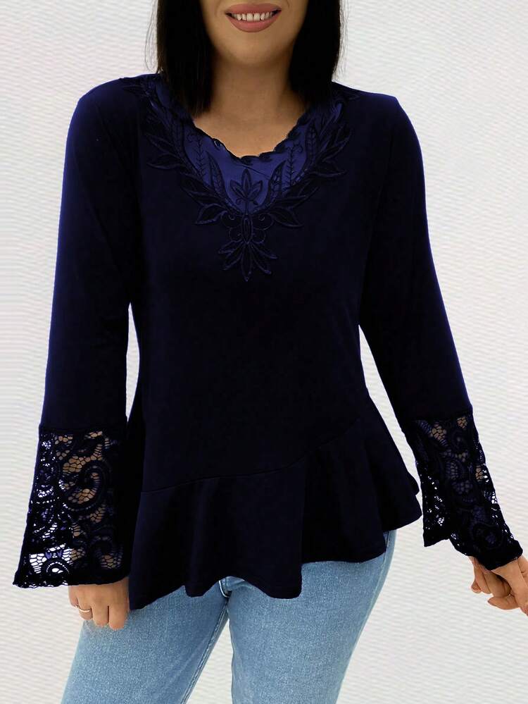 Plus Size Lace Patchwork Bell Sleeve Asymmetrical Hem T-Shirt