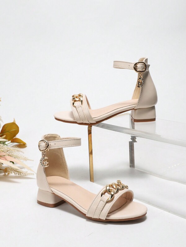 حذاء صندل للأطفال بكعب عالٍ بإبزيم معدني، حذاء اداء الأميرة الجديد الأزياء