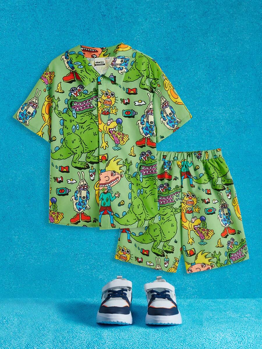 Nick 90s | SHEIN Conjunto de 2 piezas de camisa abotonada informal y pantalones cortos con diseño de dinosaurio monstruo divertido en verde para niño preadolescente - Verde - Ver 1