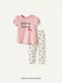 Cozy Pixies Atuendo De 2 Piezas Para Bebé Niña, Con Blusa De Cuello Redondo Con Mangas Cortas Con Patrón De Letras Y Pantalón Con Estampado De Cereza Y Huellas
