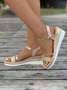 新款夏季圆头厚底坡跟金色/银色/黑色亮面双带舒适休闲罗马凉鞋,防水厚底中跟双色软底沙滩鞋,时尚百搭,适合派对、购物、通勤、外出等场合,波西米亚风轻便户外凉鞋,旅行必备 - 金色 - 查看 4