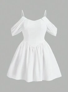 SHEIN Privé Plus Size Elegant And Romantic Spaghetti Strap Short-Sleeved Dress For Spring/Summer Holidays