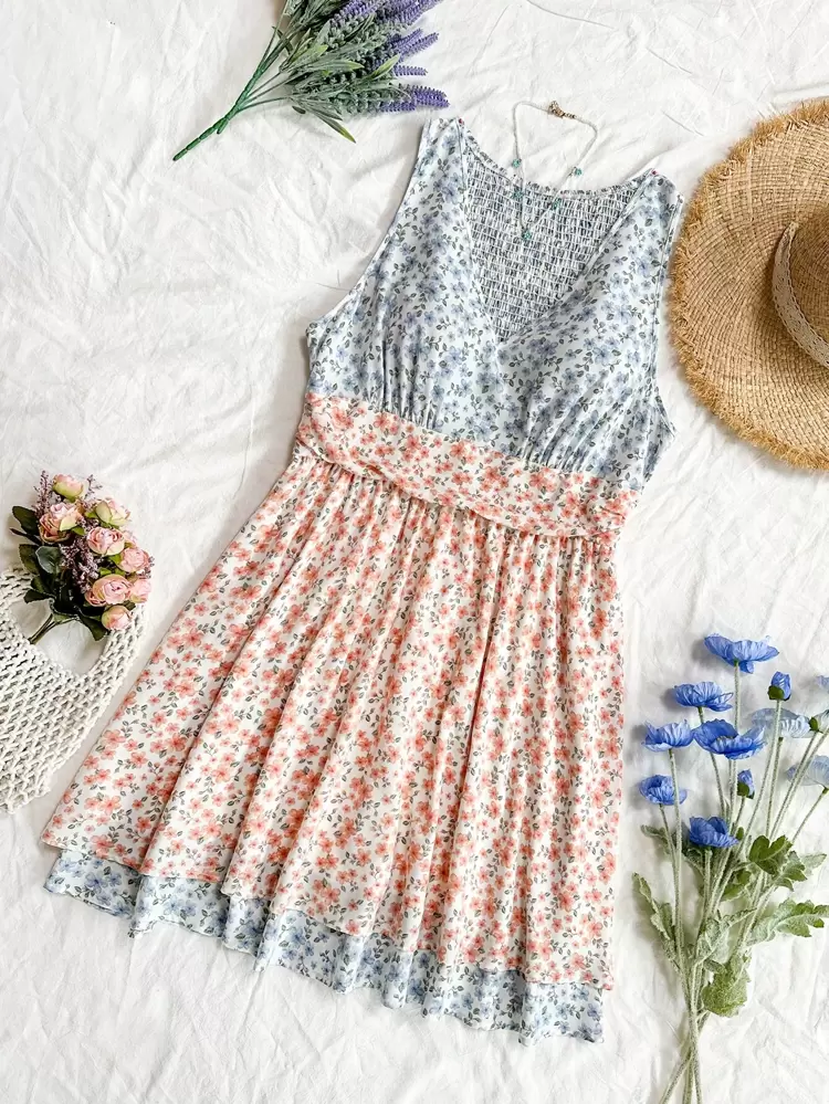 Plus Size Women's Blue & Pink Double-Layered 2 In 1 V-Neck Floral Knitted Vacation Dress