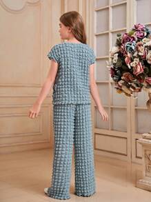 SHEIN Tween Girls' Knitted Bubble Checkered Shoulder Strap Short Sleeve T-Shirt And Straight Leg Pants Two-Piece Set