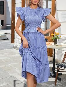 SHEIN Frenchy Rochie de vară cu dungi fără mâneci, cu garnitură cu volane