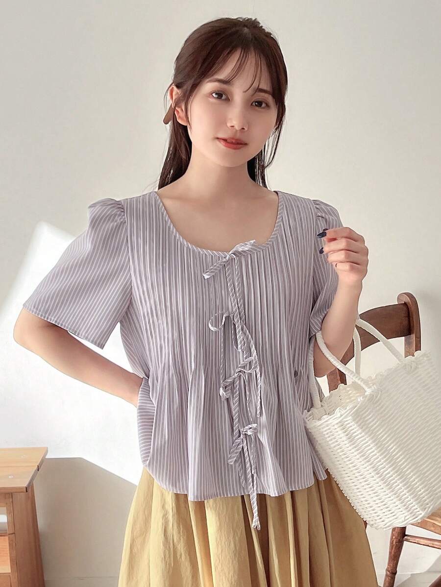 FRIFUL Camisa corta de manga abullonada y rayas plisadas para mujer con lazo delantero de verano - Caqui - Ver 1
