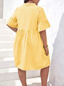 SHEIN Privé Kích thước lớn Cổ áo sơ mi Sọc In Hem Giải trí Mùa Xuân Mùa hè Đầm - Màu vàng - Xem 2