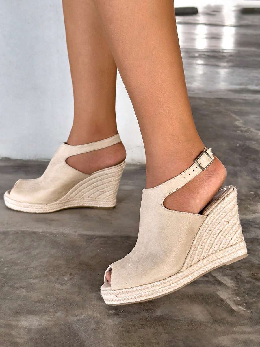 Styleloop 女性搭扣裝飾魚嘴淺口坡跟鞋,度假杏仿麂皮鞋 - 杏色 - 查看 1