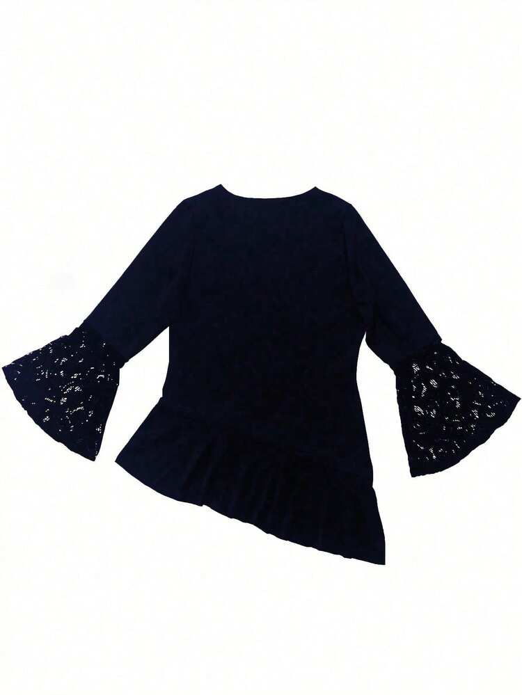 Plus Size Lace Patchwork Bell Sleeve Asymmetrical Hem T-Shirt