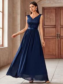 MIUSOL Elegant Navy Blue V-Neck Sleeveless Sequin Insert Floral Lace Chiffon Maxi A-Line Dress, Pleated Flowy Formal Gown For Evening Party, Wedding Guest, Prom - 藏蓝色 - 查看 3