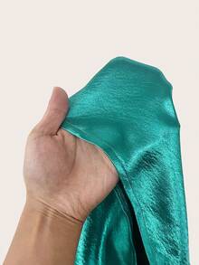 Slaydiva 性感優雅的假日風格緞面連衣裙,採用飘逸的領口設計,後背系帶和腰帶 - 墨綠色 - 查看 6