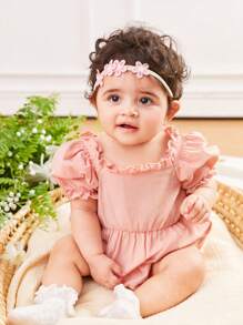SHEIN 新生女宝宝方领泡泡短袖连体衣，荷叶边装饰，纯色腰部设计，母女亲子装（两件分开出售） - 粉色 - 查看 4