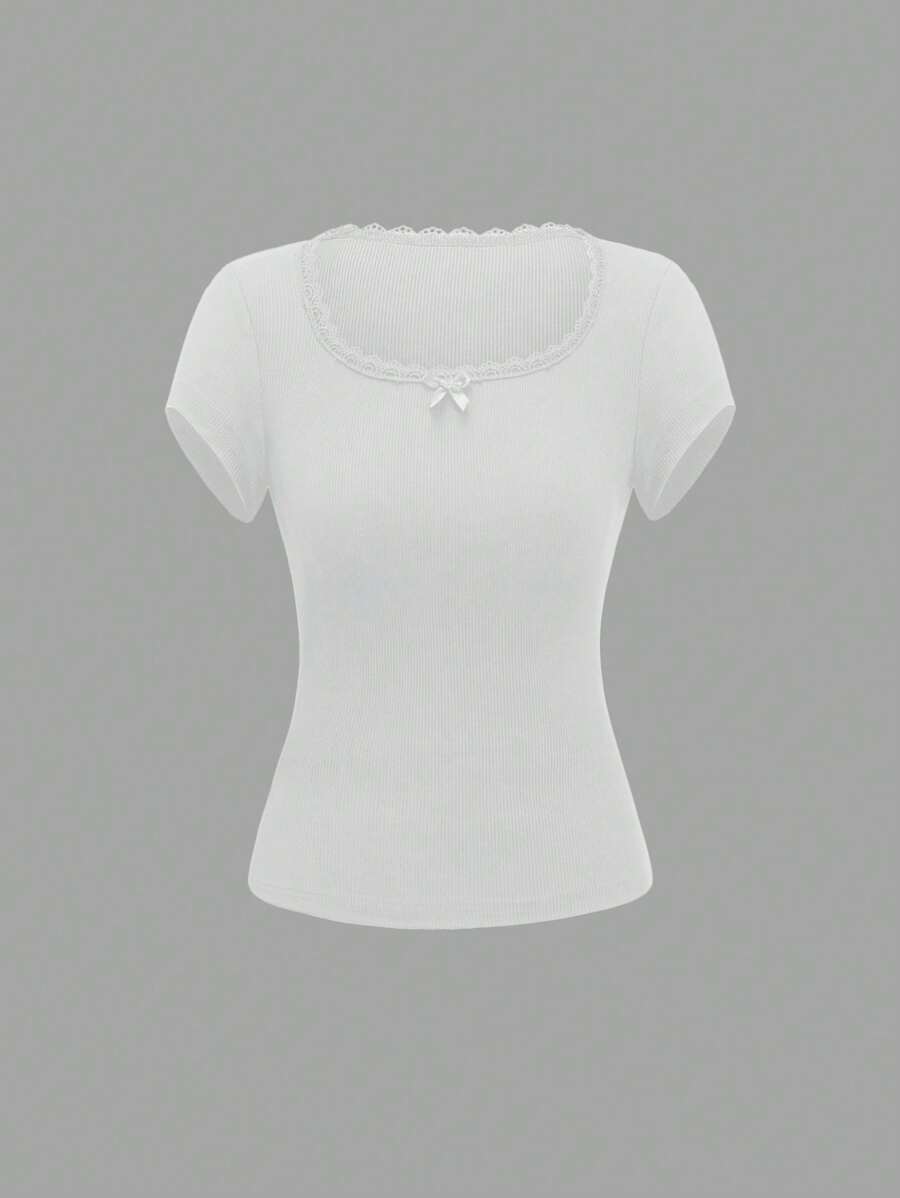 Sweetra 女士修身短袖t恤,中空條紋,蕾絲和蝴蝶結裝飾 - 白色 - 查看 1