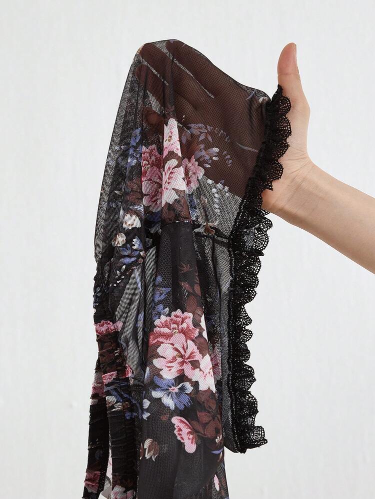 Women's Flower Print Semi-Transparent Lace Decorated Pajamas Set