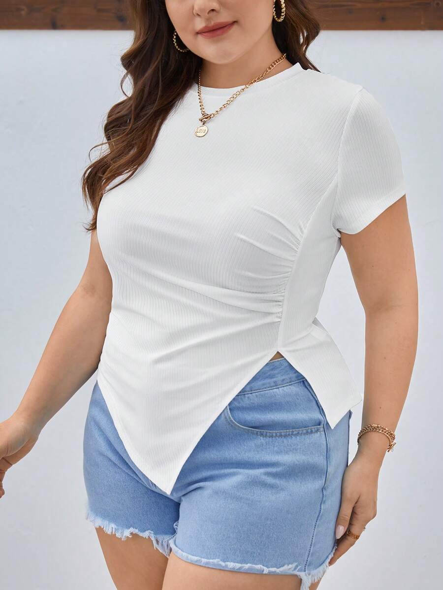 SHEIN Essnce Plus Size Round Neck Comfortable And Casual White T-Shirt With Asymmetrical Hem, Ruched And Side Slit Design For Summer