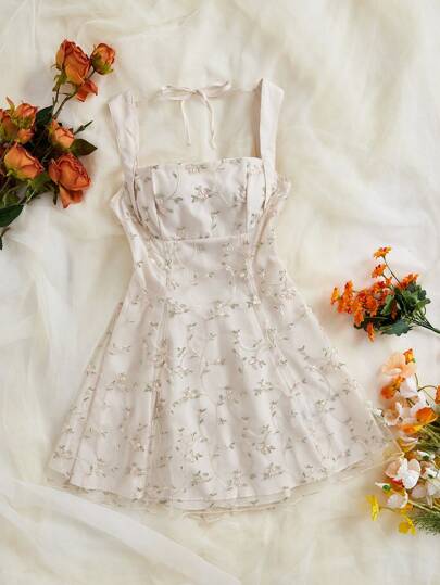 SHEIN Privé Vestido De Verano Casual Con Bordado En Línea A