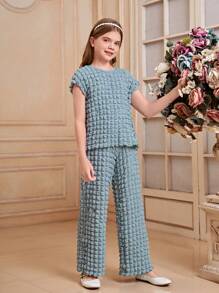 SHEIN Tween Girls' Knitted Bubble Checkered Shoulder Strap Short Sleeve T-Shirt And Straight Leg Pants Two-Piece Set
