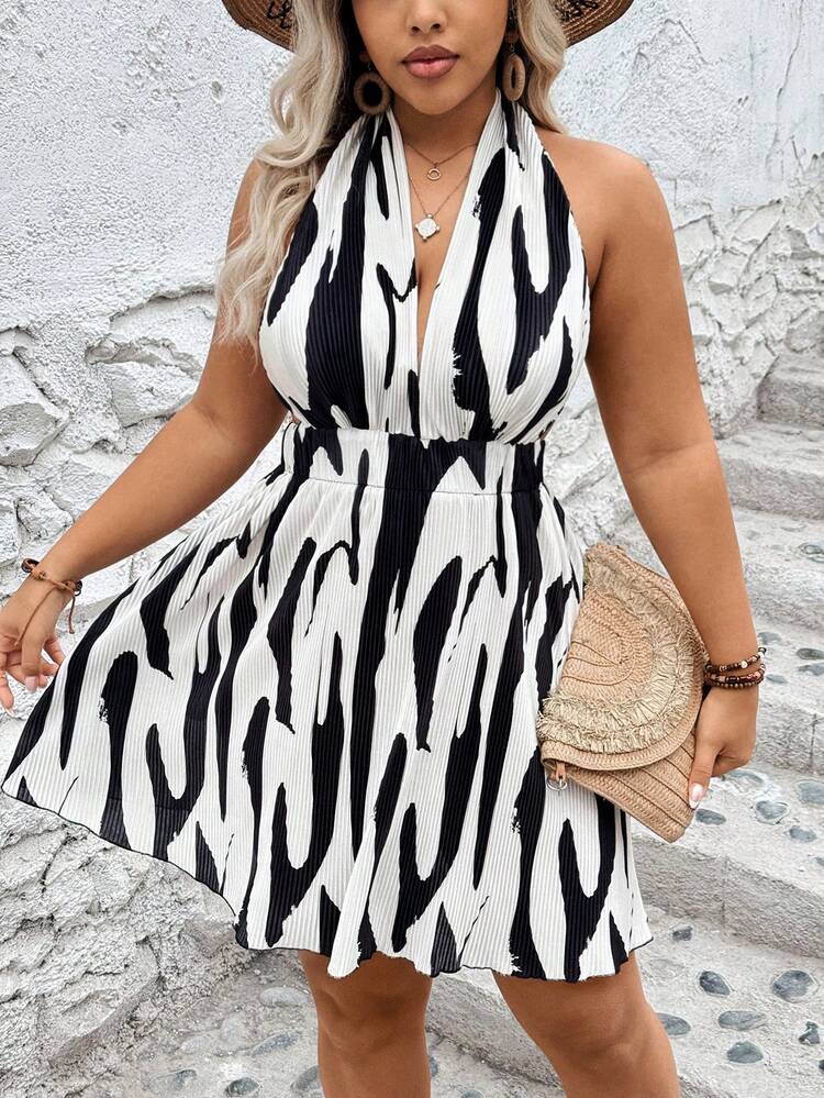Plus Size Women's French Style Printed Pleated Backless Halter Vacation Dress