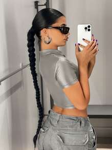 SHEIN ICON 鉤眼開口pu皮革黑色短t,前胸露肉造型