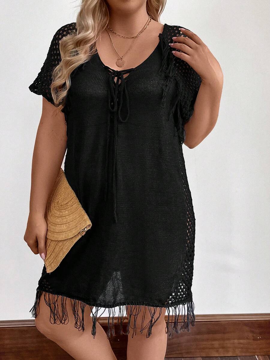 SHEIN Clasi 實色中空與流蘇裝飾的大碼毛衣連衣裙,適合女性 - 黑色 - 查看 1