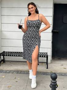 SHEIN EZwear Women's Plus Size Slim Fit Side Slit Spaghetti Strap Dress With Ditsy Floral Pattern,Beach Dress Sundress,Holiday Outfits Boho