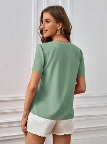 SHEIN Clasi 女性夏季實色v領短袖休閒襯衫 - 薄荷綠 - 查看 2