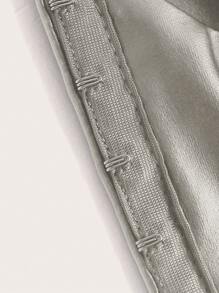 SHEIN ICON 鉤眼開口pu皮革黑色短t,前胸露肉造型