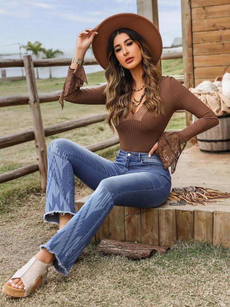 Positioning Print Fringed Hem Flared Jeans