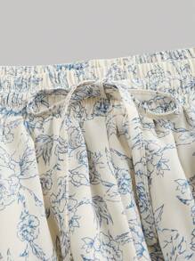 SHEIN MOD Plus Size Ladies' Blue & White Floral Print Shorts - Blue and White - View 3